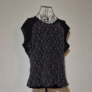 Black and Gray Graphic Fitted Cap Sleeve Blouse
